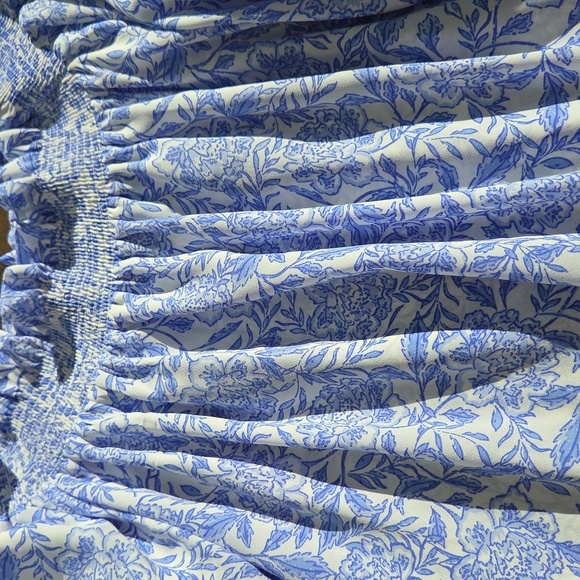 CeCe Floral Print Blouse in Blue and White - Picture 10 of 10